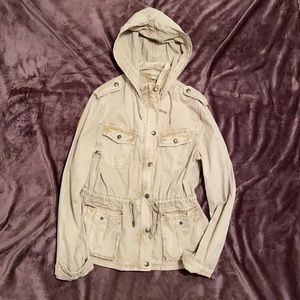Aritzia Talula light tan trooper jacket size M